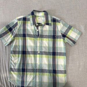 Gap boys size L (10) short sleeve button down. New with tags.